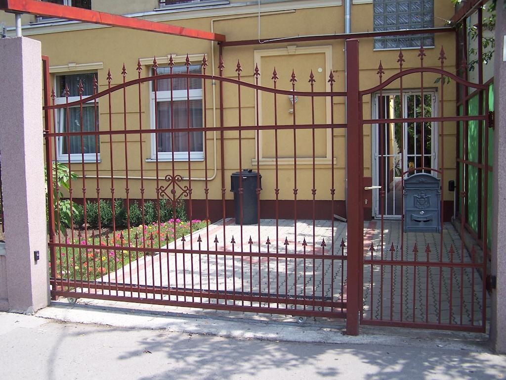 Akacia Apartment - Free Inside Parking, 2 Bedrooms, Garden, Next To Centre Budapeszt Zewnętrze zdjęcie